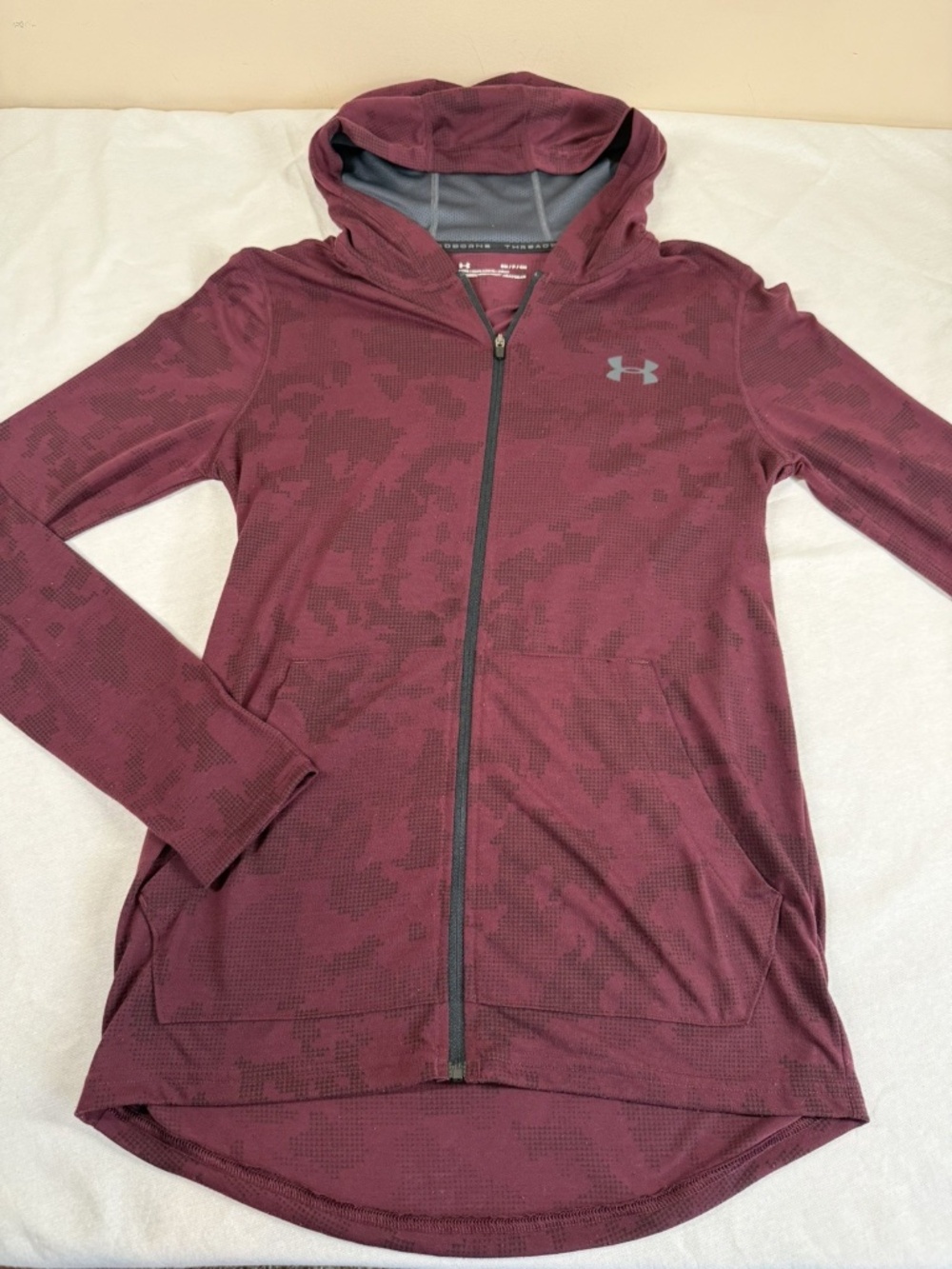 Under Armour Women's Zip Up Athletic Hoodie Size Small - Red